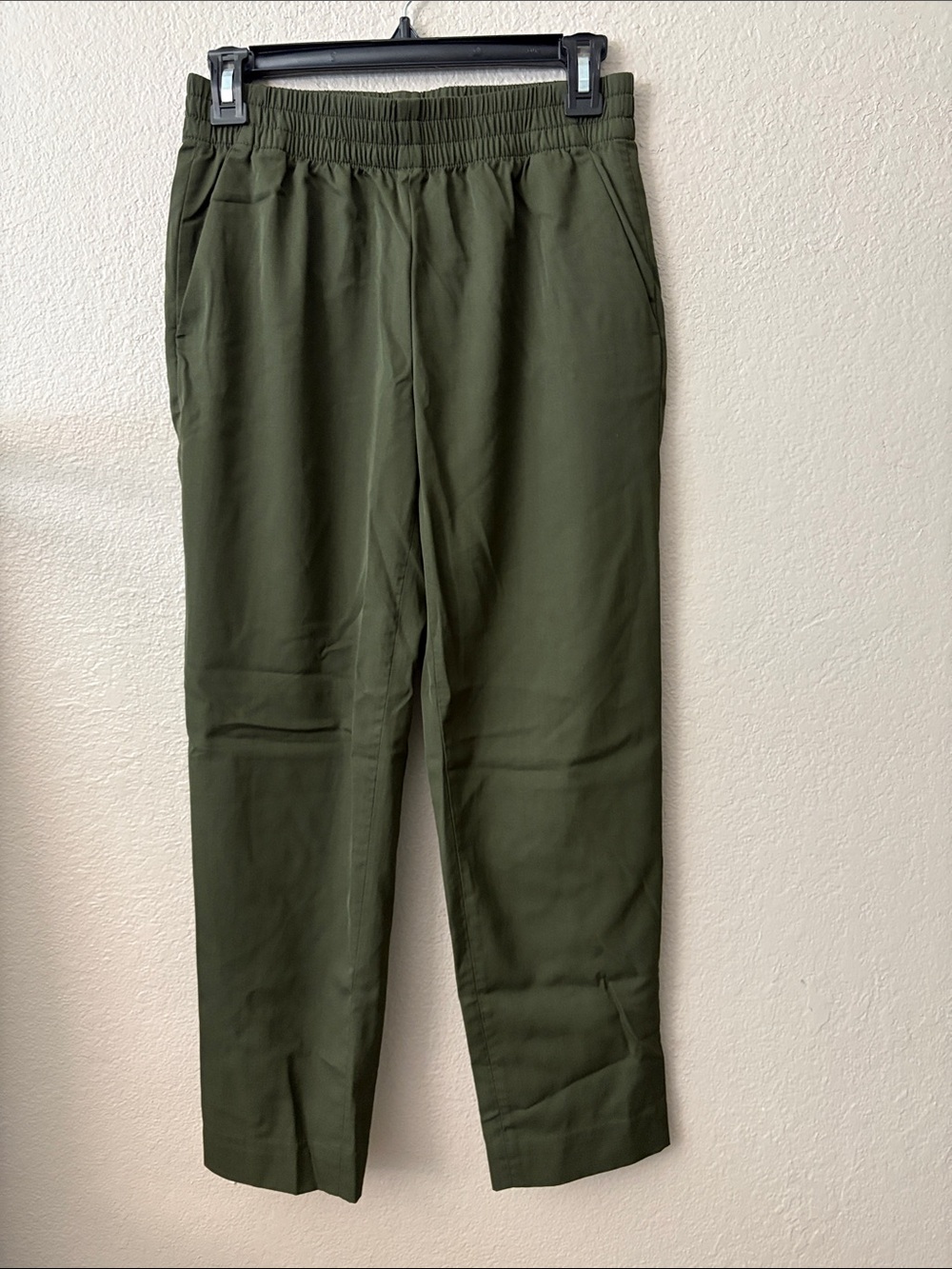Everlane Women’s Olive Dress Pants with Elastic Waist🌺